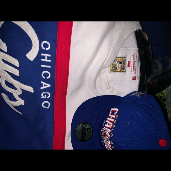 Mitchell and Ness Chicago Cubs Sweater - Picture 2 of 3